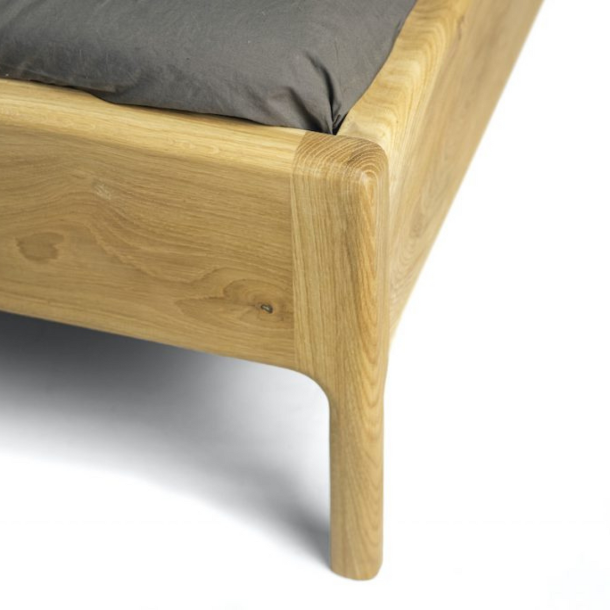 Breithorn Bed in Solid Oak